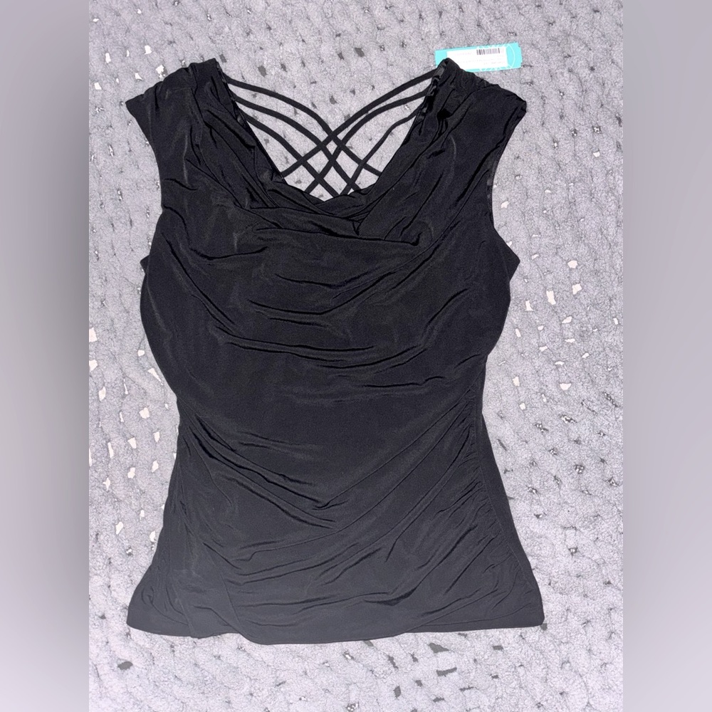 🖤Brand new tags still attached adorable shirt🖤